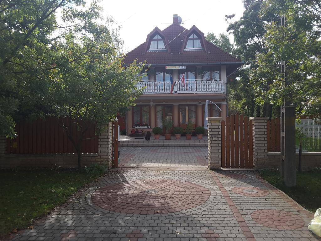 Dessewffy Guesthouse Zamárdi Exterior foto